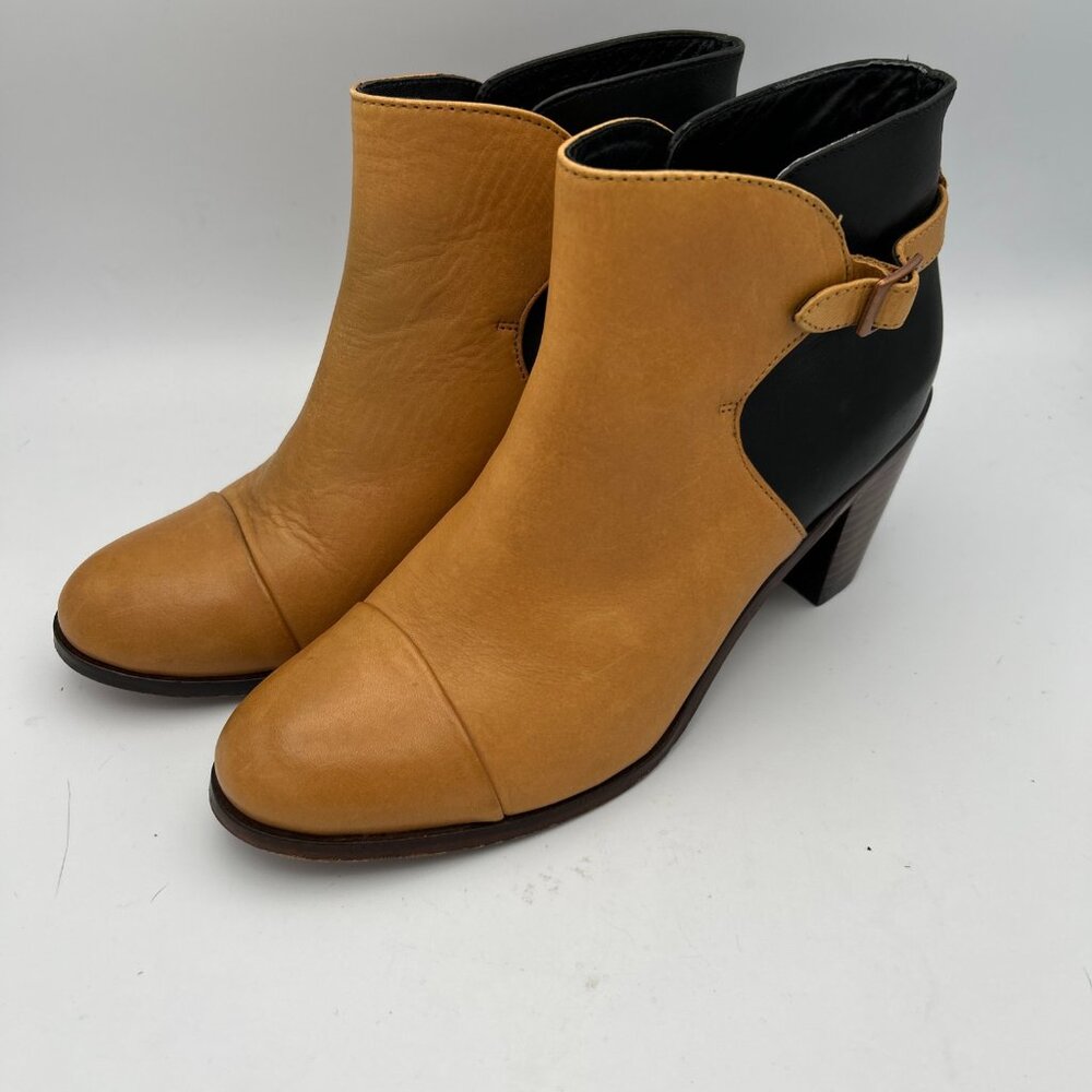Wolverine 1000 Mile Rockford by Samantha Pleet Bootie. Size 8